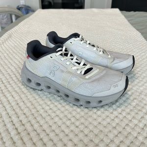 On women’s cloudgo